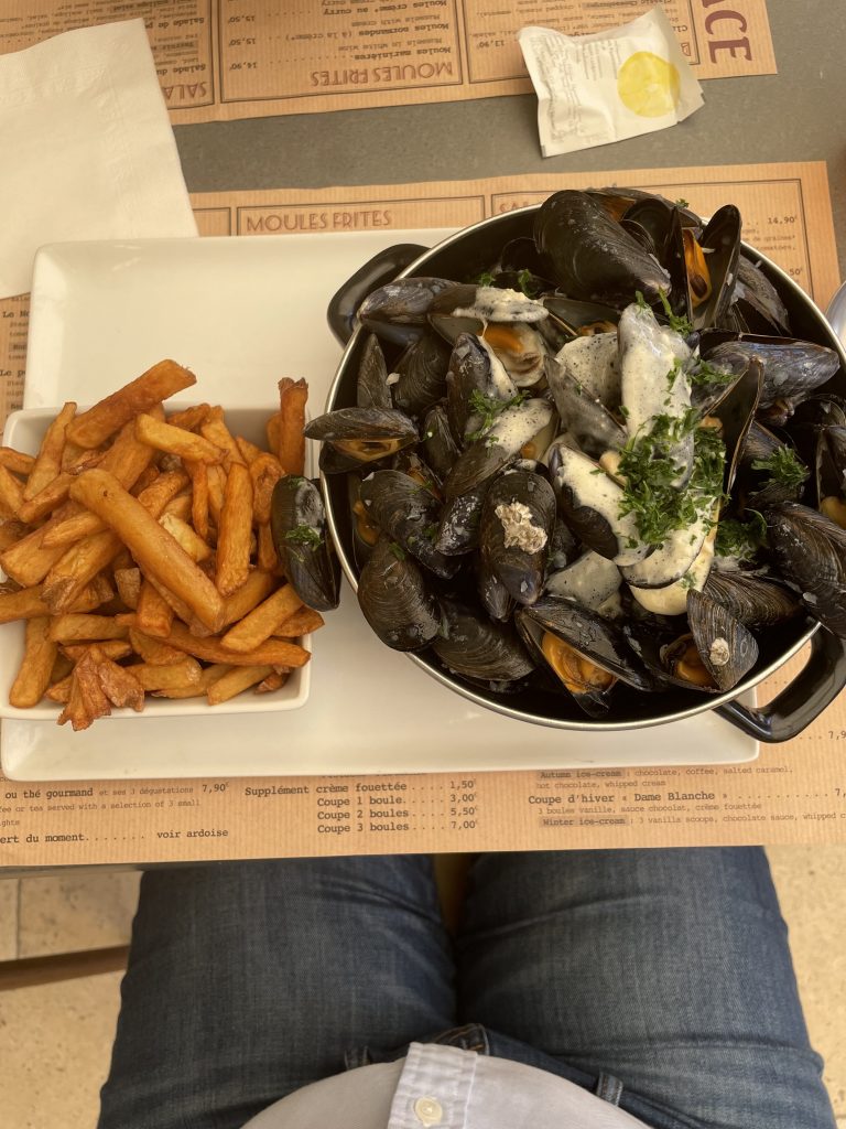 mussels in creme camembert in Arromanches